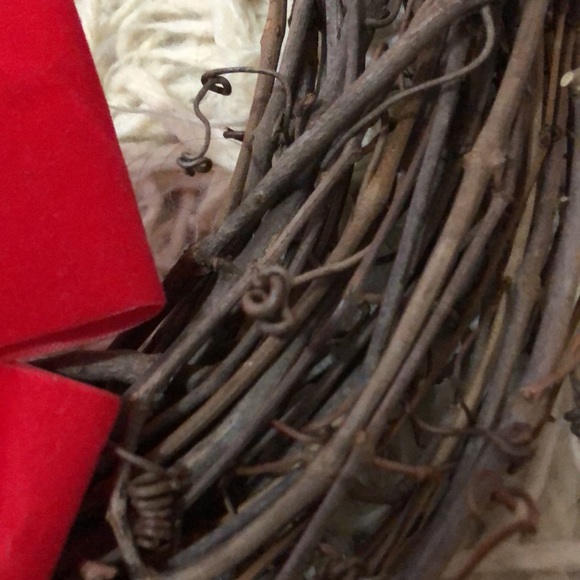 Grape Vine Wreath-12in Diameter-EUC - Picture 5 of 10